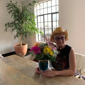 Meet your Posher, Wendy